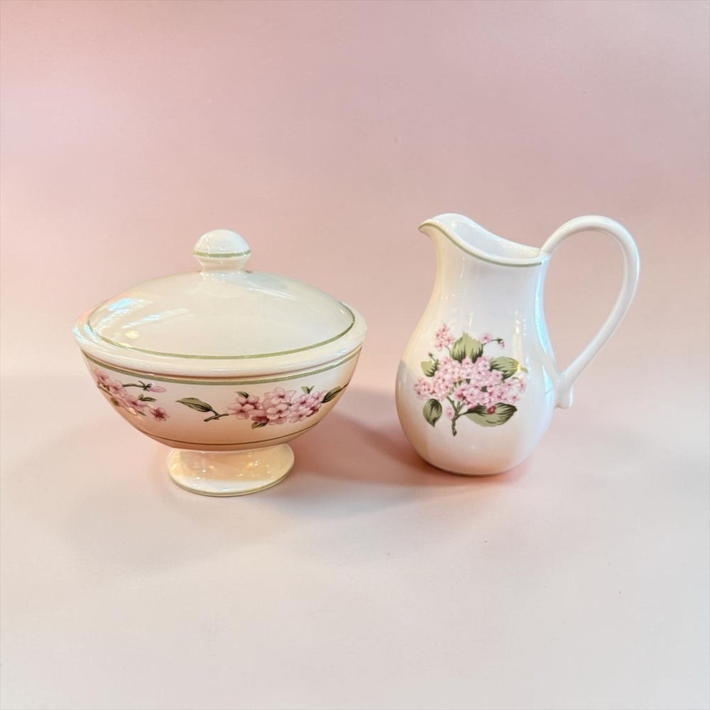 MSE Martha Stewart Pink Lavender Hydrangea Ceramic Sugar Bowl Lid & Creamer Set